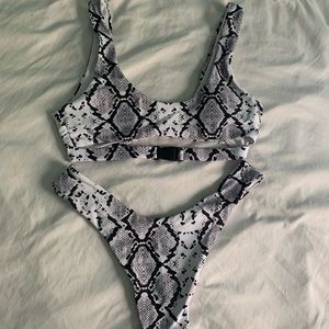 SHEIN Snake Print Bikini